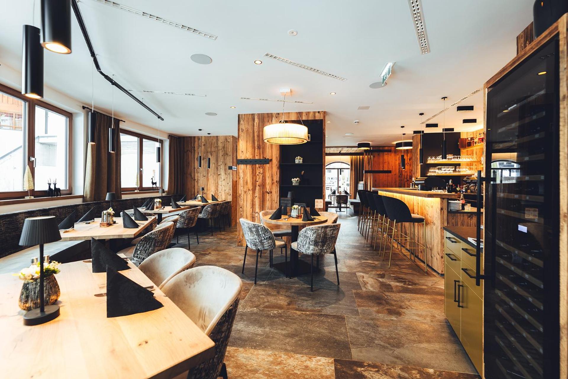 Burgstadl Aparthotel & Restaurant Ladis Eksteriør bilde